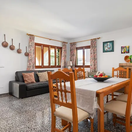 Amplia En Mallorca Con Jardin, 4 Y Zona Bbq Cerca Del Mar En Portocolom